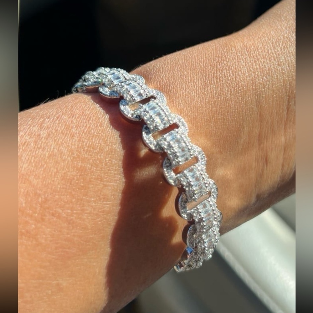 925 Sterling Silver plated Swarovski elements cuff bracelet - Picture 5 of 12